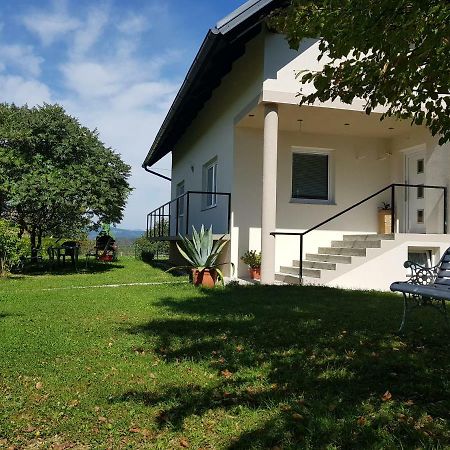 King Of The Hill Apartment Zagorska Sela Bagian luar foto